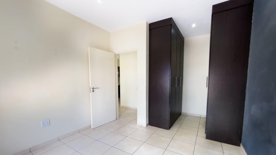 2 Bedroom Property for Sale in Mulbarton Gauteng