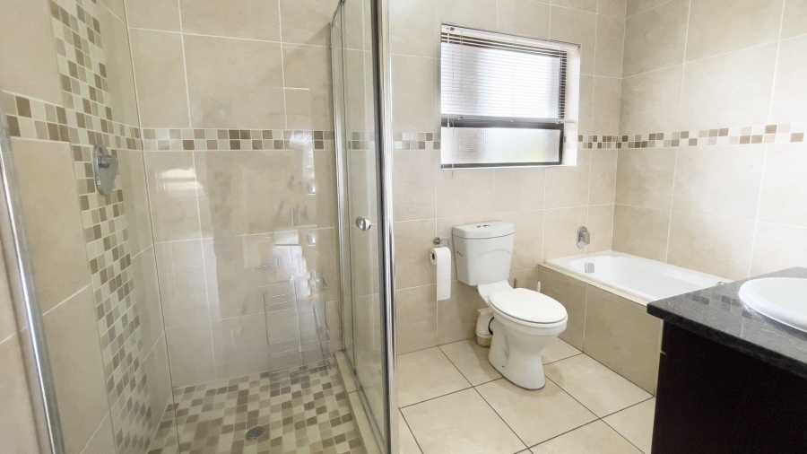 2 Bedroom Property for Sale in Mulbarton Gauteng