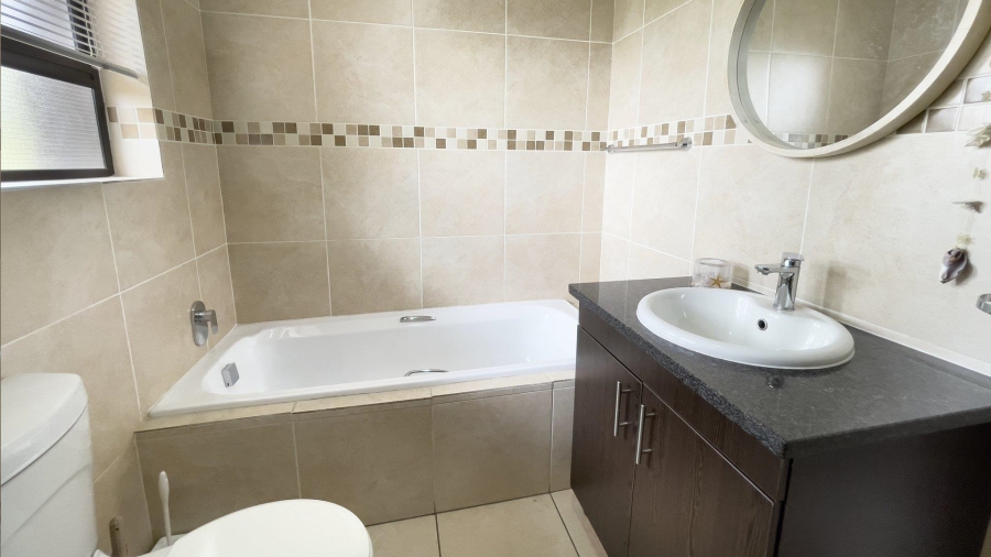 2 Bedroom Property for Sale in Mulbarton Gauteng