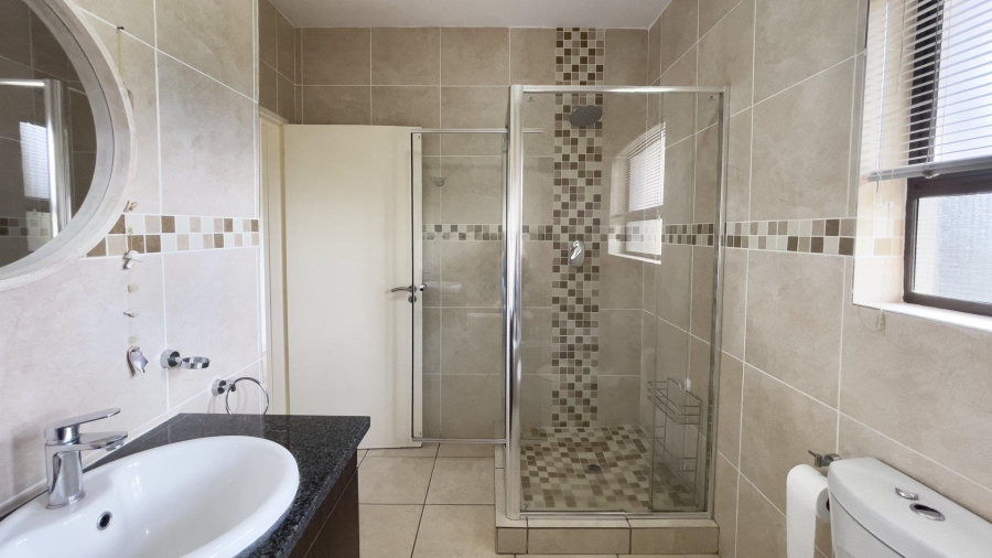 2 Bedroom Property for Sale in Mulbarton Gauteng