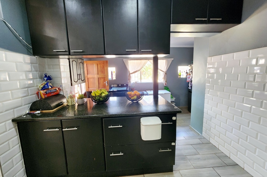 5 Bedroom Property for Sale in Pierre Van Ryneveld Gauteng