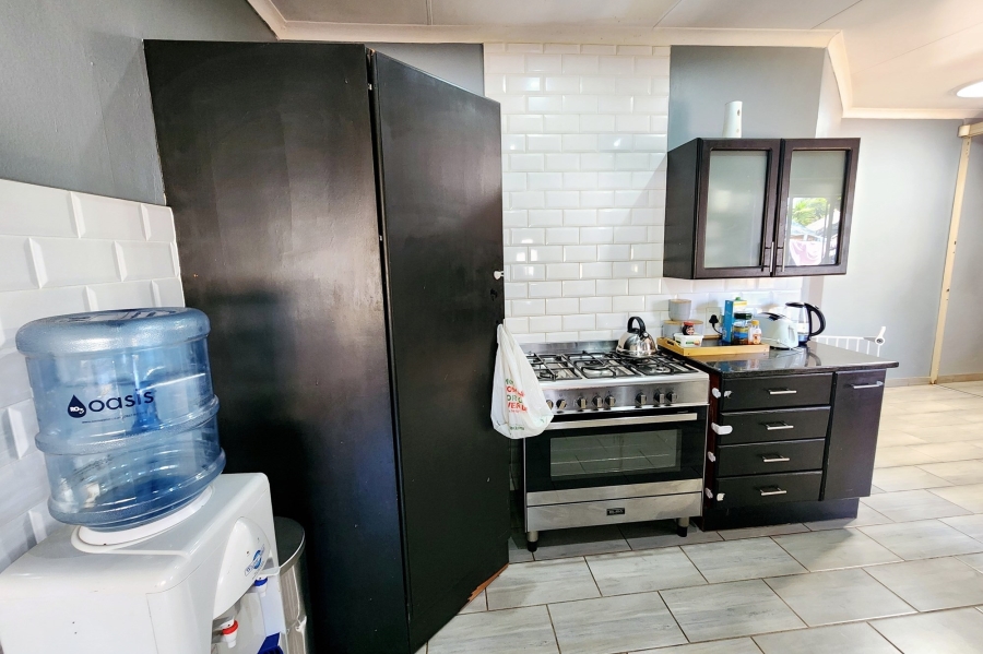 5 Bedroom Property for Sale in Pierre Van Ryneveld Gauteng