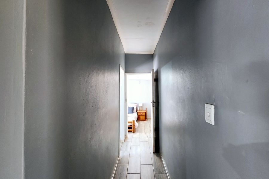 5 Bedroom Property for Sale in Pierre Van Ryneveld Gauteng