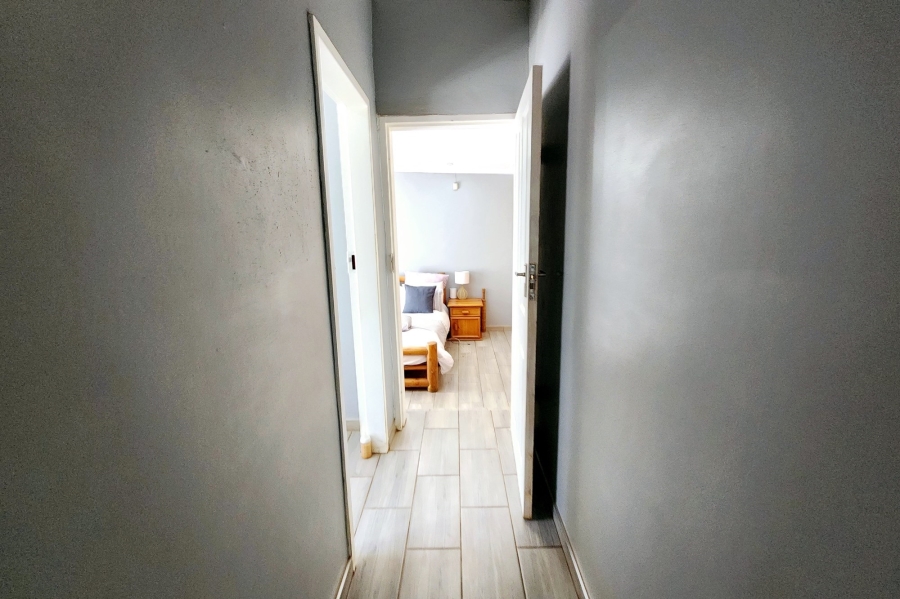5 Bedroom Property for Sale in Pierre Van Ryneveld Gauteng