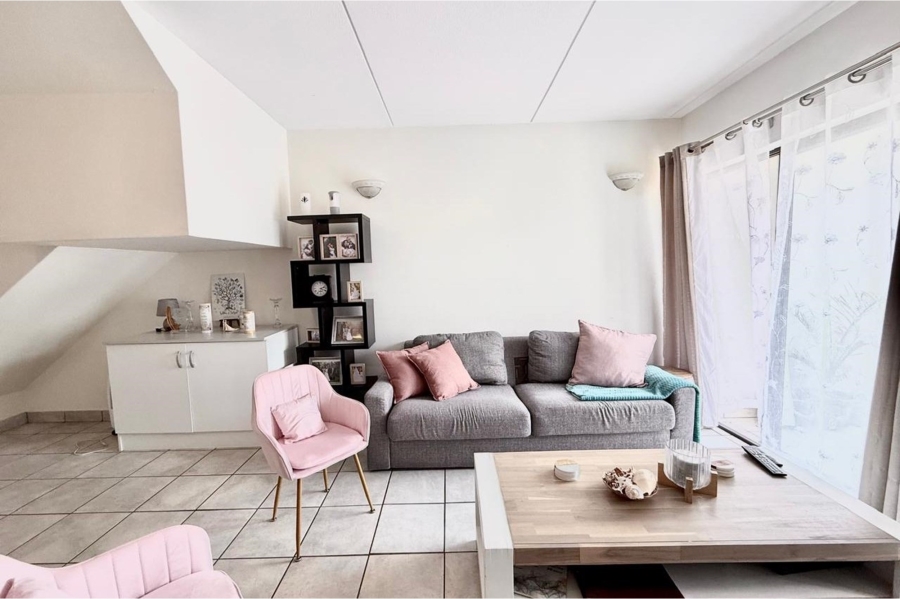 2 Bedroom Property for Sale in Magaliessig Gauteng