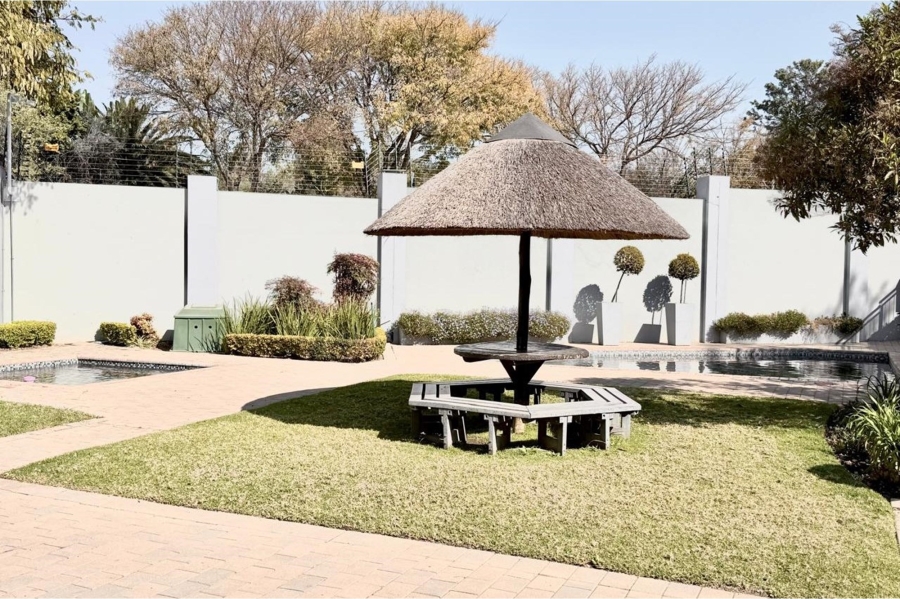 2 Bedroom Property for Sale in Magaliessig Gauteng