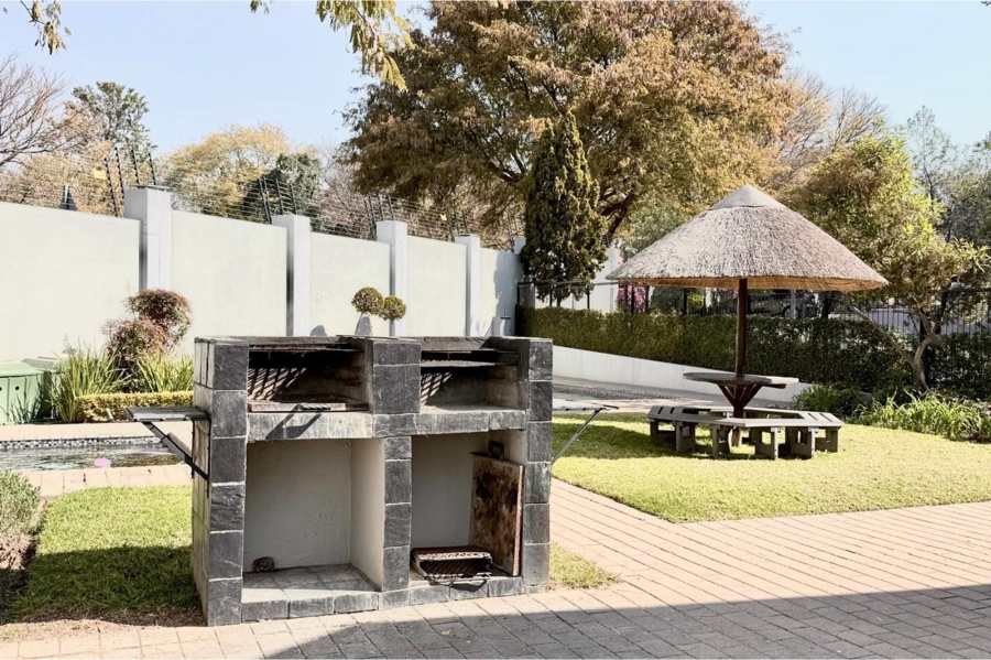 2 Bedroom Property for Sale in Magaliessig Gauteng