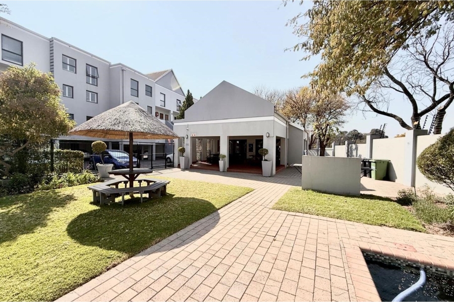 2 Bedroom Property for Sale in Magaliessig Gauteng