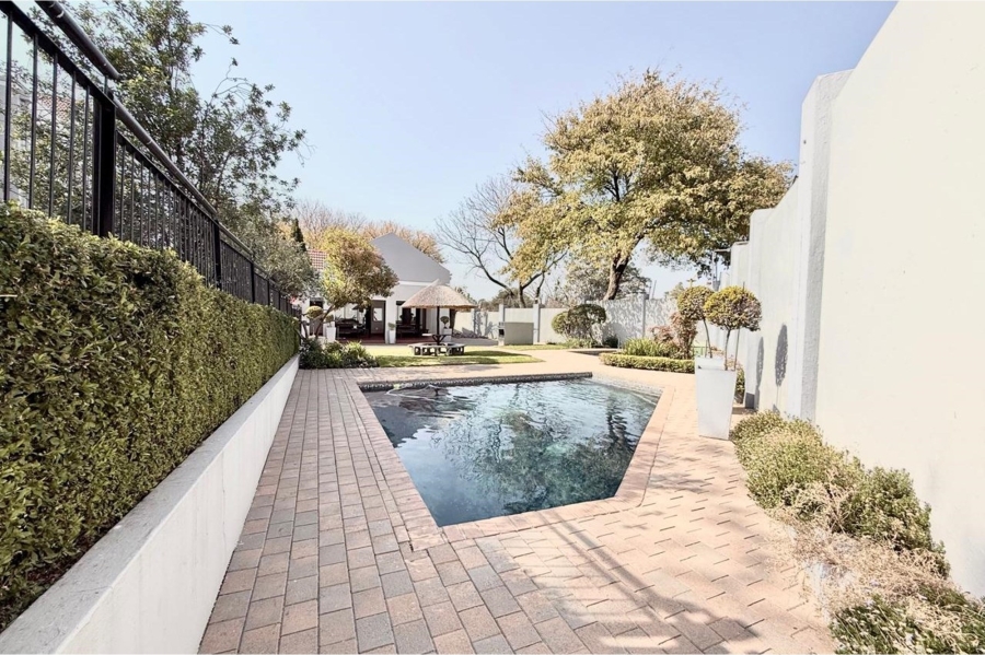 2 Bedroom Property for Sale in Magaliessig Gauteng