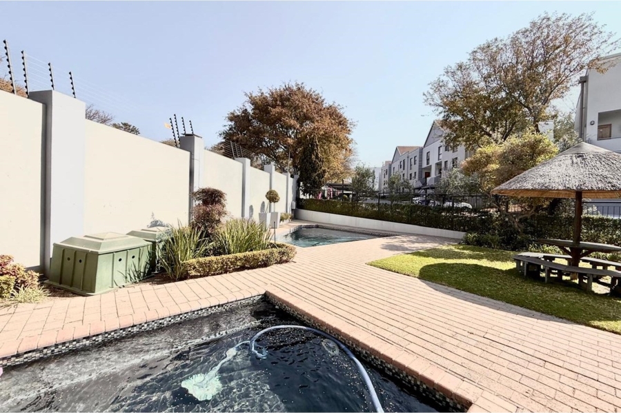 2 Bedroom Property for Sale in Magaliessig Gauteng