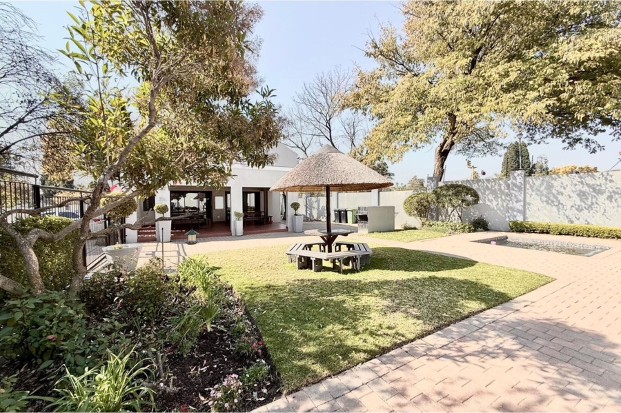 2 Bedroom Property for Sale in Magaliessig Gauteng