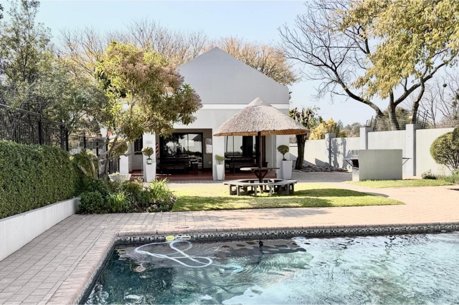 2 Bedroom Property for Sale in Magaliessig Gauteng