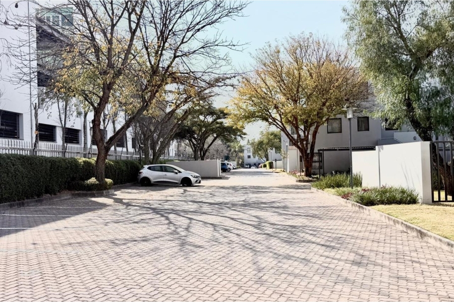 2 Bedroom Property for Sale in Magaliessig Gauteng
