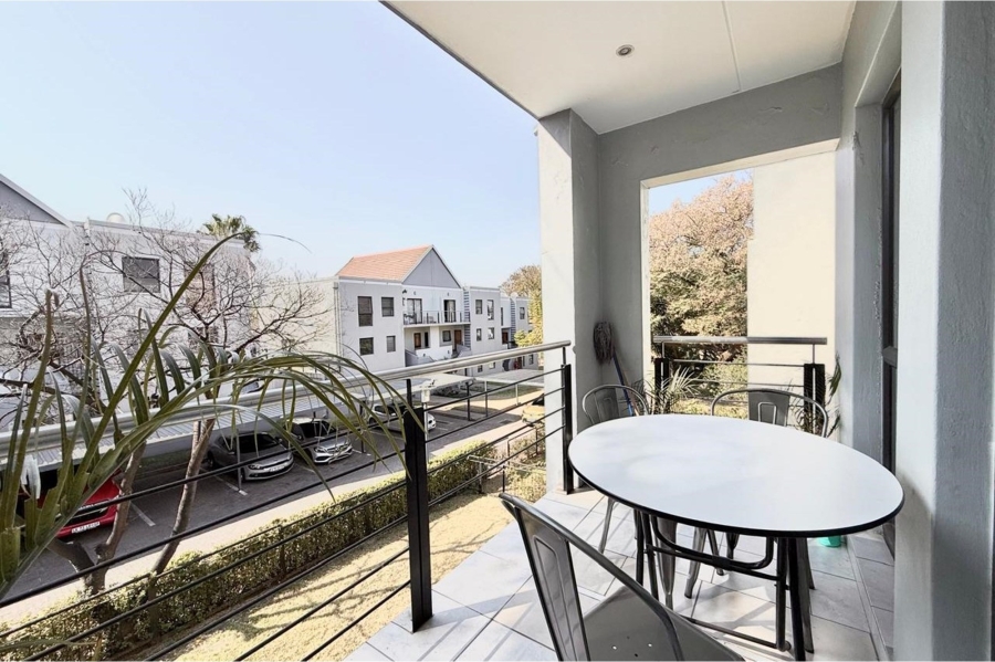 2 Bedroom Property for Sale in Magaliessig Gauteng