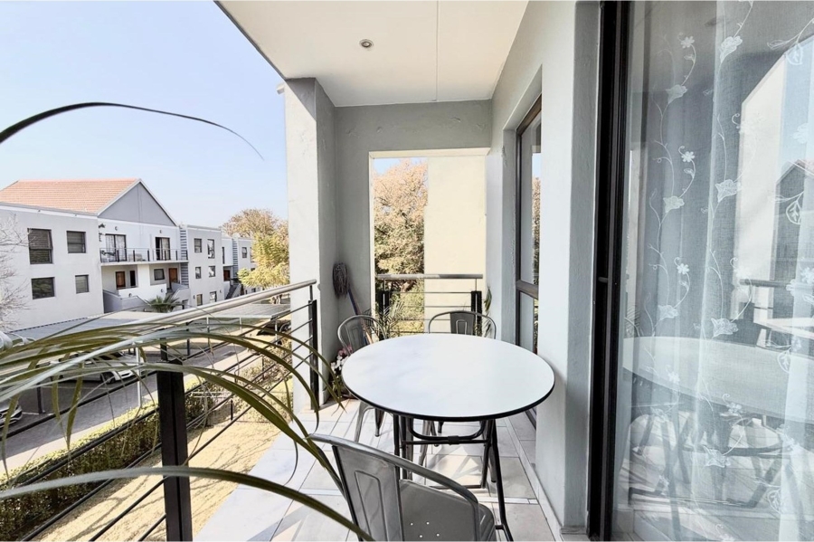 2 Bedroom Property for Sale in Magaliessig Gauteng
