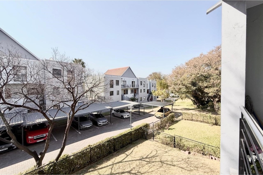 2 Bedroom Property for Sale in Magaliessig Gauteng