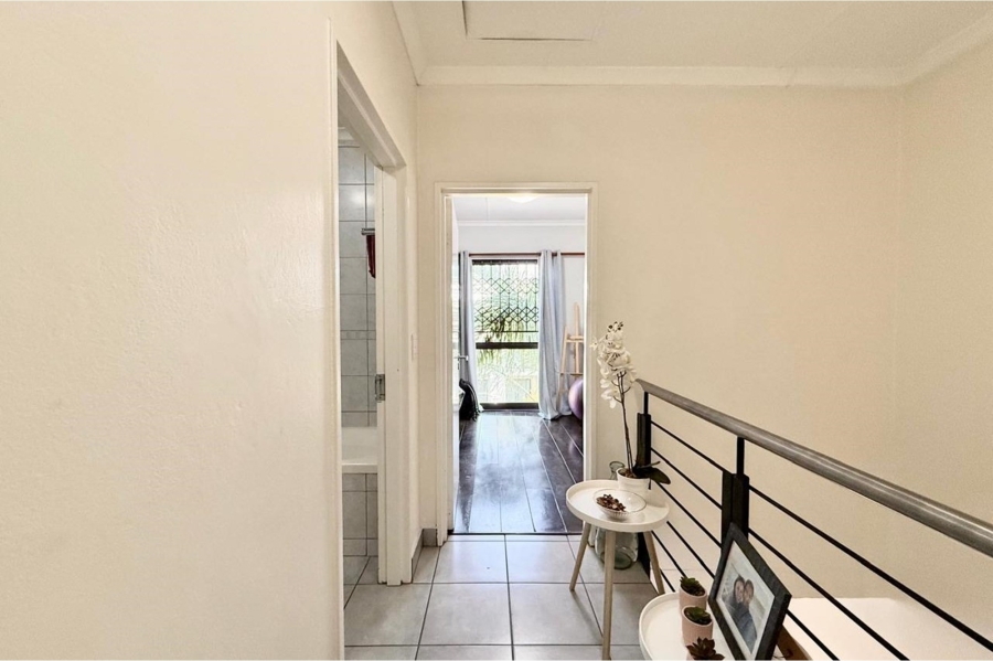 2 Bedroom Property for Sale in Magaliessig Gauteng