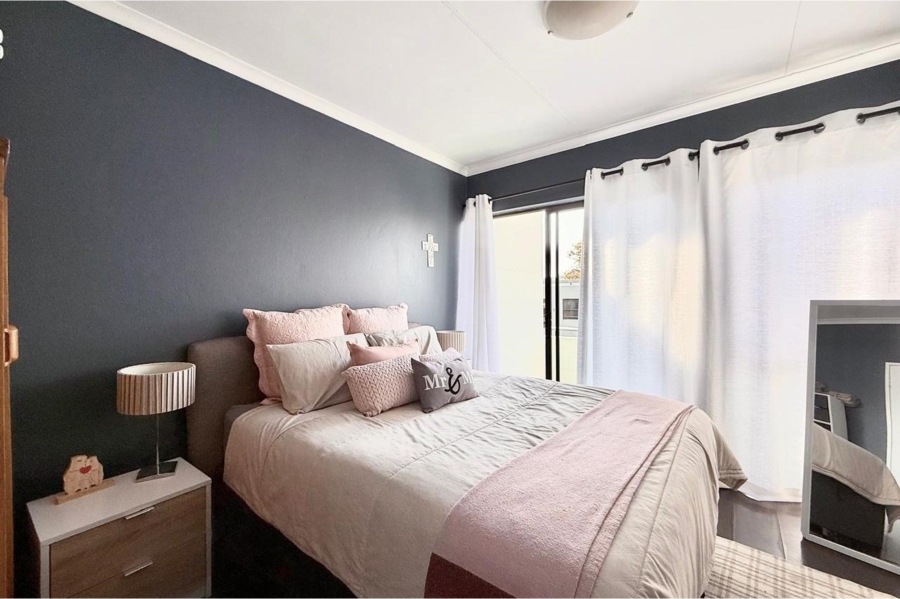 2 Bedroom Property for Sale in Magaliessig Gauteng