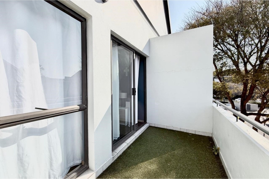 2 Bedroom Property for Sale in Magaliessig Gauteng
