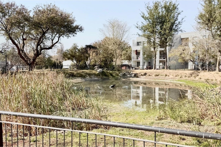 2 Bedroom Property for Sale in Magaliessig Gauteng