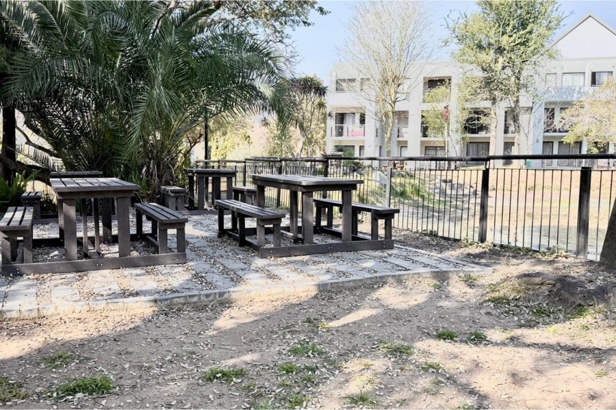 2 Bedroom Property for Sale in Magaliessig Gauteng