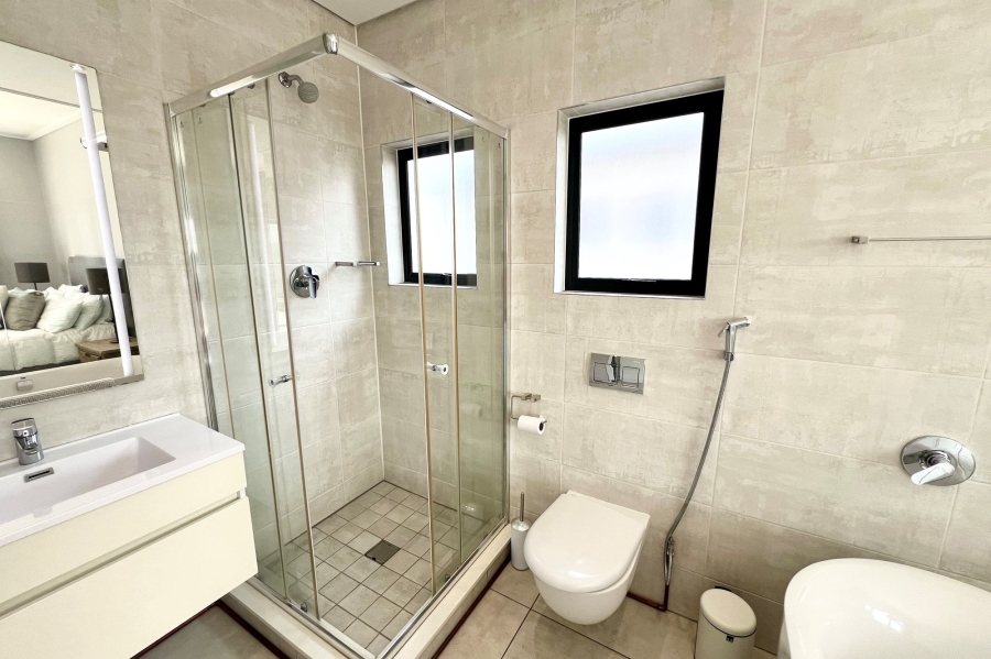2 Bedroom Property for Sale in Waterfall Gauteng