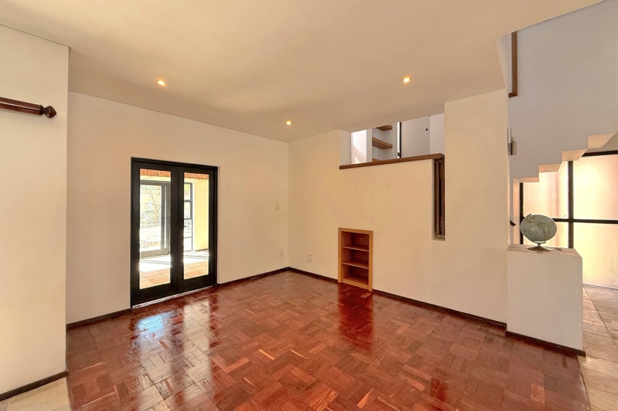 5 Bedroom Property for Sale in Dainfern Valley Gauteng