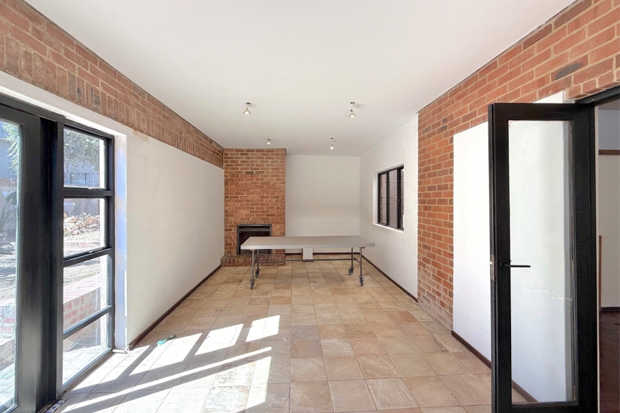 5 Bedroom Property for Sale in Dainfern Valley Gauteng