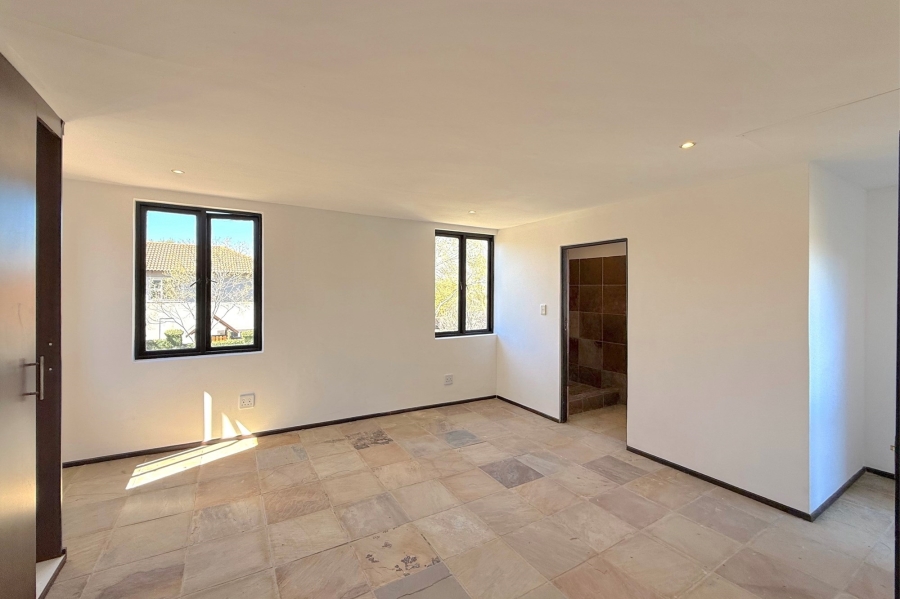 5 Bedroom Property for Sale in Dainfern Valley Gauteng