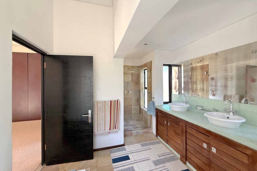 5 Bedroom Property for Sale in Dainfern Valley Gauteng