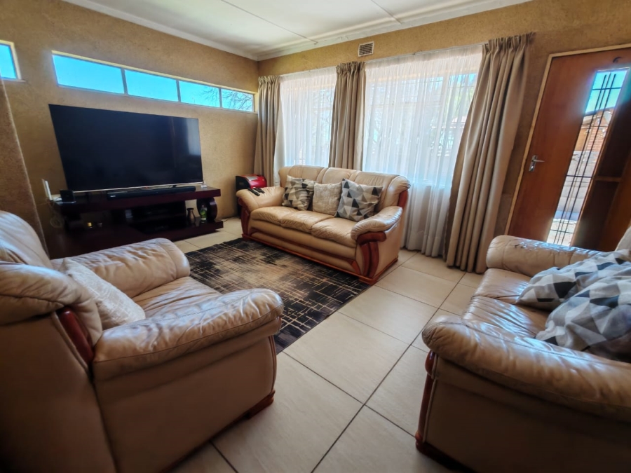 3 Bedroom Property for Sale in Vanderbijlpark CW 5 Gauteng