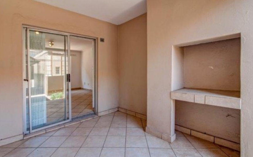 To Let 2 Bedroom Property for Rent in North Riding Gauteng
