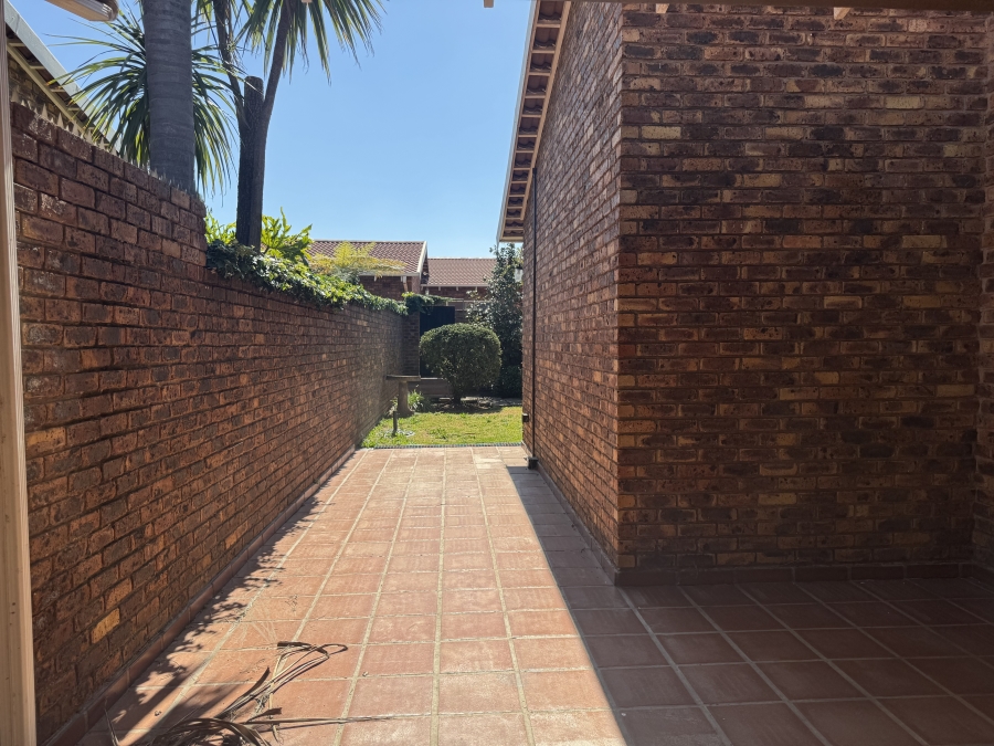 3 Bedroom Property for Sale in Northmead Gauteng