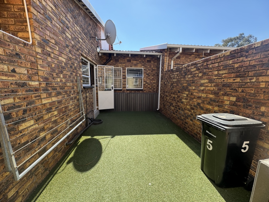 3 Bedroom Property for Sale in Northmead Gauteng