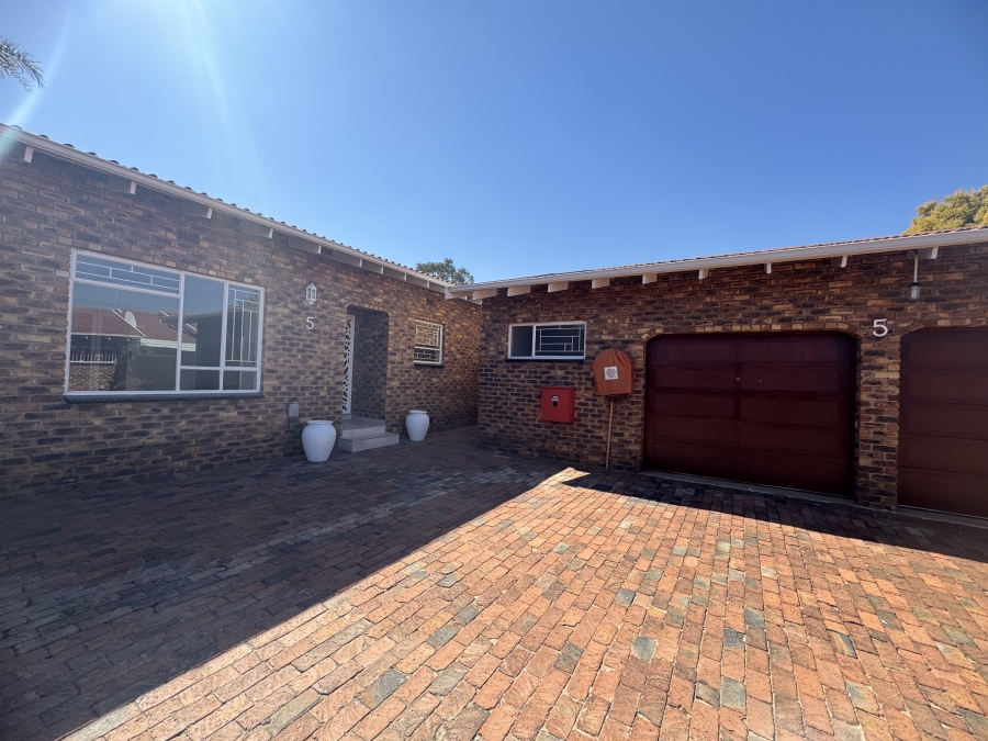 3 Bedroom Property for Sale in Northmead Gauteng