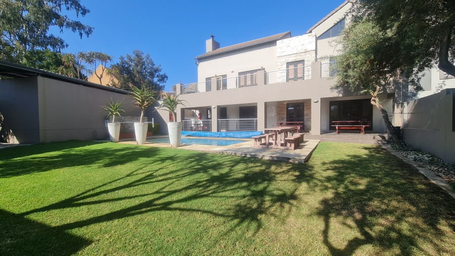 To Let 1 Bedroom Property for Rent in Sunninghill Gauteng