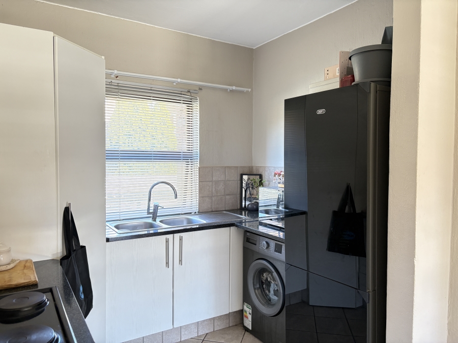 2 Bedroom Property for Sale in Honeydew Grove Gauteng