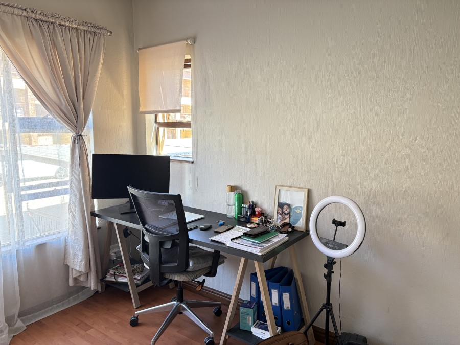 2 Bedroom Property for Sale in Honeydew Grove Gauteng