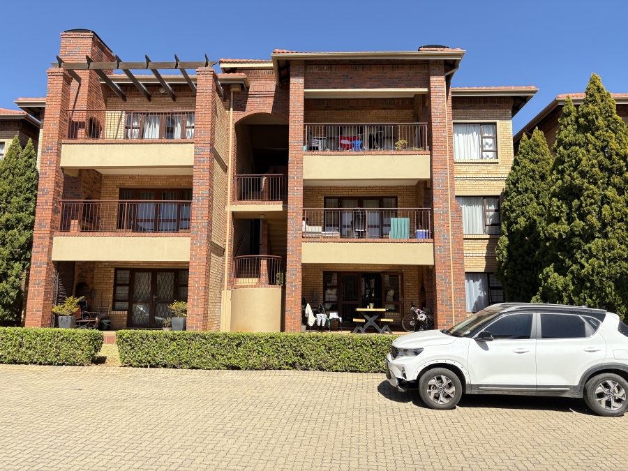 2 Bedroom Property for Sale in Honeydew Grove Gauteng