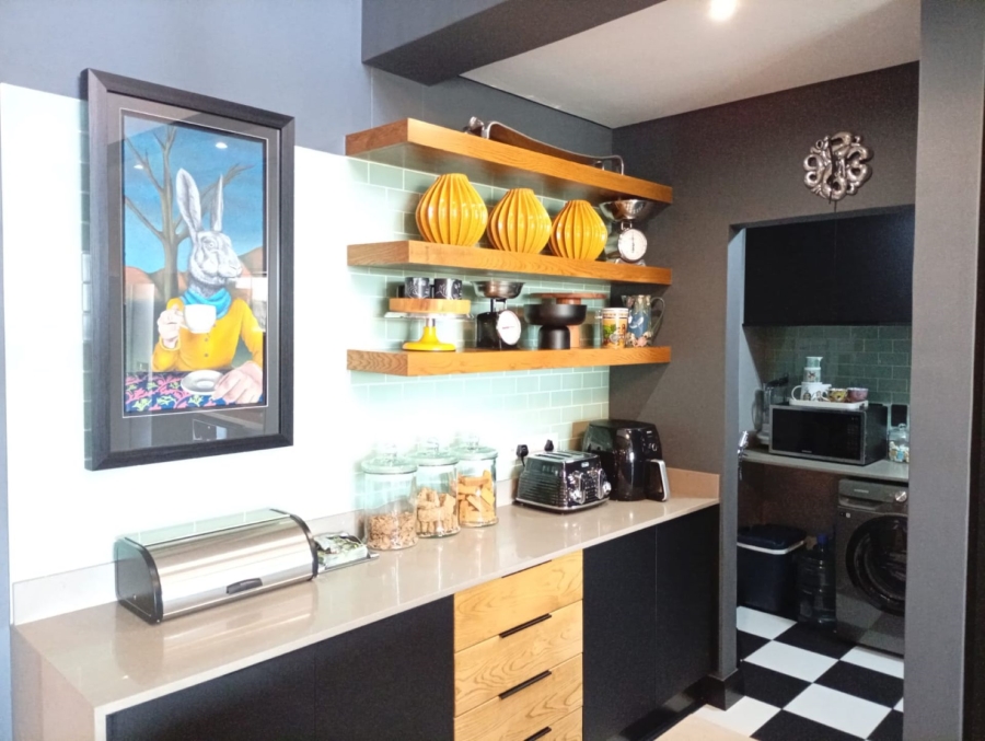 2 Bedroom Property for Sale in Midstream Estate Gauteng
