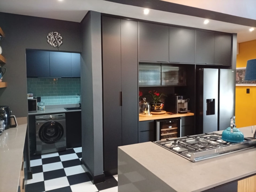 2 Bedroom Property for Sale in Midstream Estate Gauteng