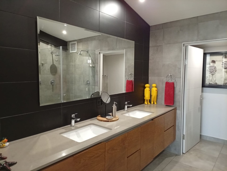 2 Bedroom Property for Sale in Midstream Estate Gauteng