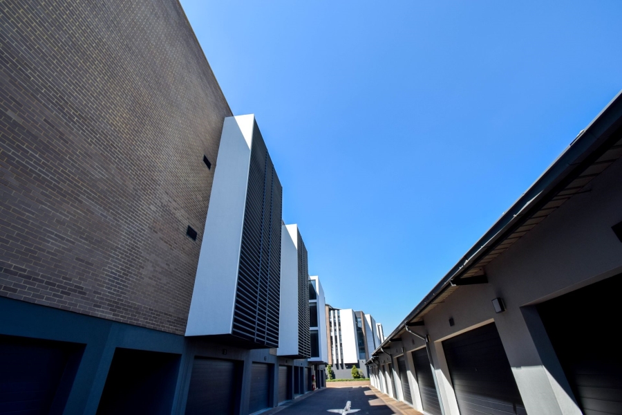 2 Bedroom Property for Sale in Midstream Estate Gauteng