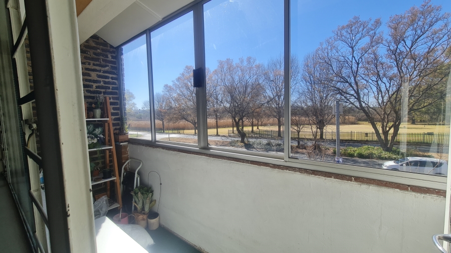 1 Bedroom Property for Sale in Florida Lake Gauteng