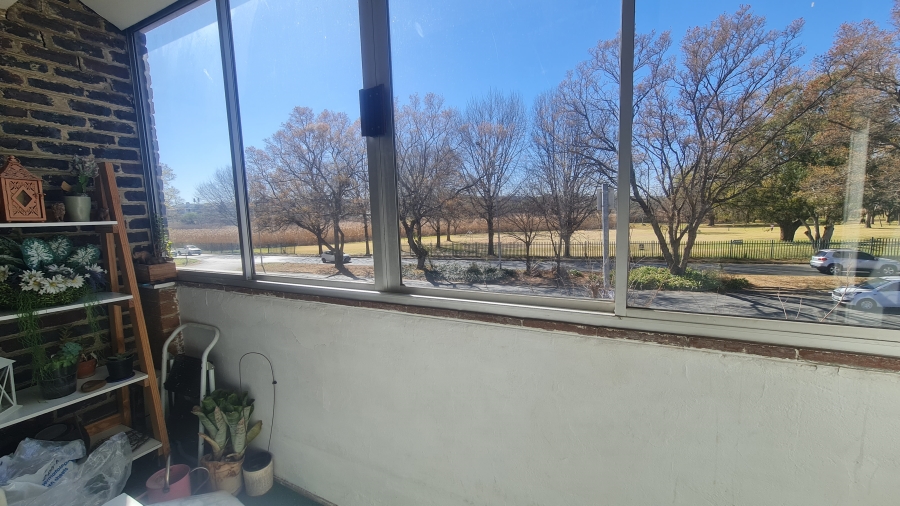 1 Bedroom Property for Sale in Florida Lake Gauteng