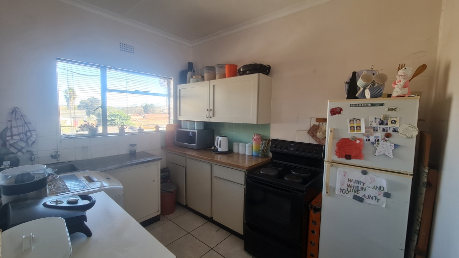 1 Bedroom Property for Sale in Florida Lake Gauteng