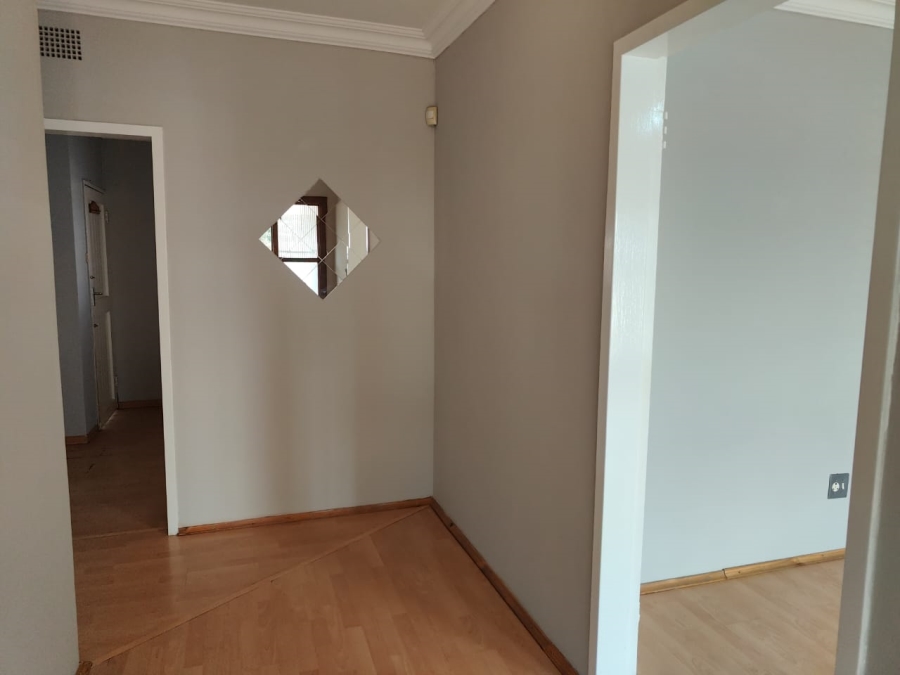 To Let 3 Bedroom Property for Rent in Risiville Gauteng