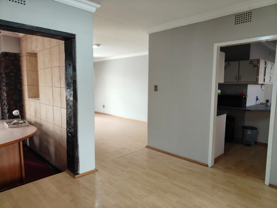 To Let 3 Bedroom Property for Rent in Risiville Gauteng