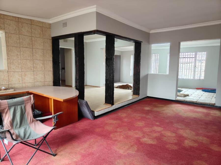 To Let 3 Bedroom Property for Rent in Risiville Gauteng