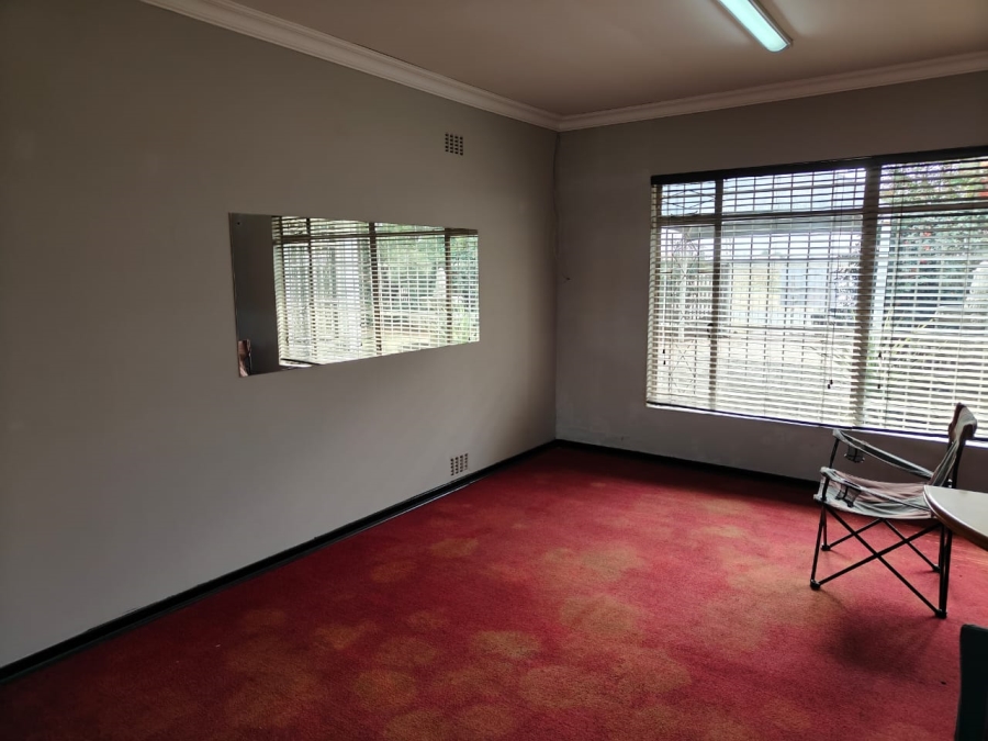To Let 3 Bedroom Property for Rent in Risiville Gauteng